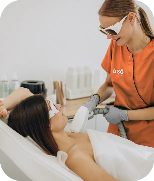 Atendimento de depilação a laser em unidade Lisô
